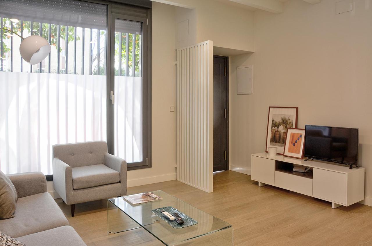 Apartamento De Dos Dormitorios En Triana Севиля Екстериор снимка