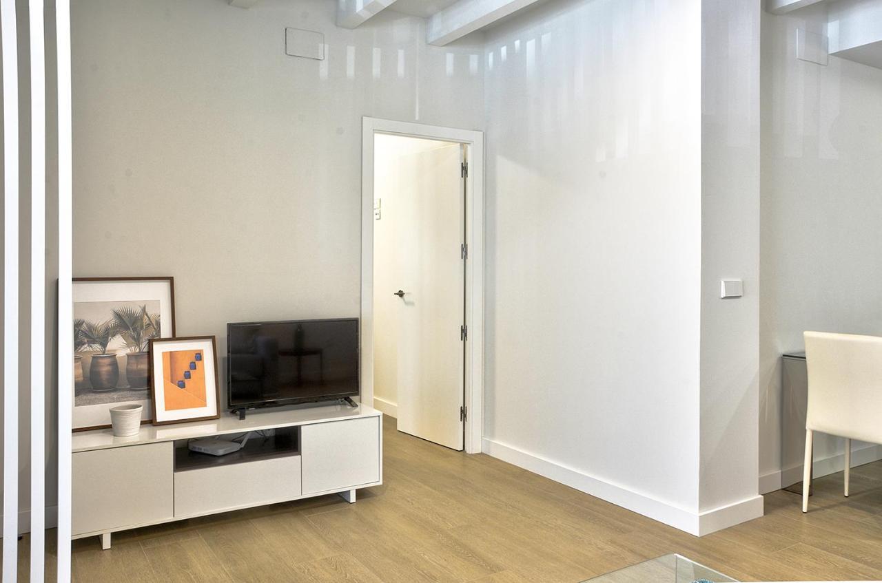 Apartamento De Dos Dormitorios En Triana Севиля Екстериор снимка